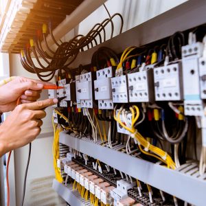 2022-why-study-electrical-engineering-hero